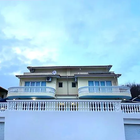 别墅 Sorento Italian Neoclassica 巴尔奇克